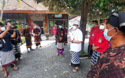 KUNJUNGAN BUPATI TABANAN KE SMP NEGERI 2 KEDIRI